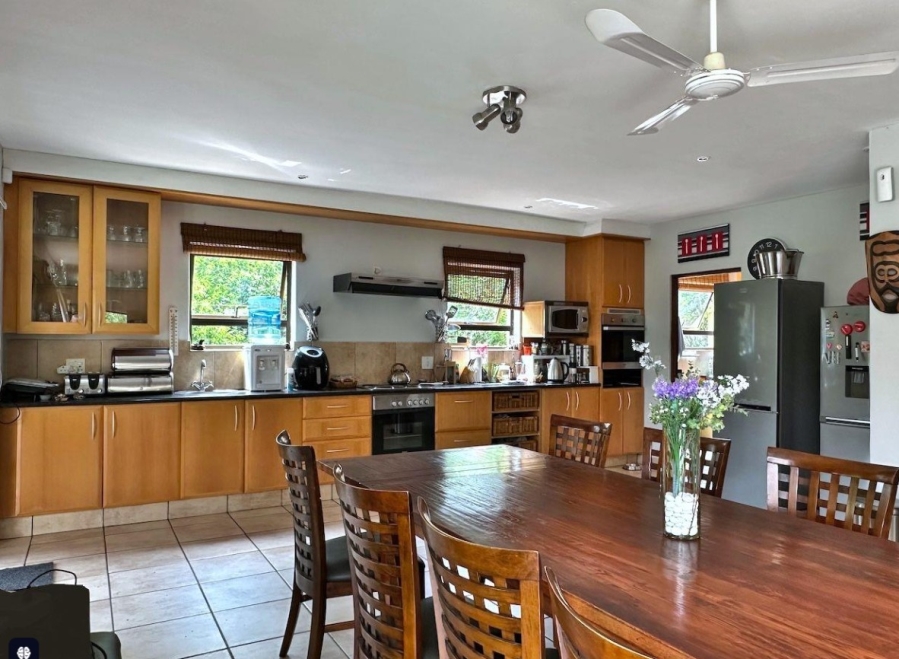 6 Bedroom Property for Sale in Boschenvaal River Front Lodges Free State
